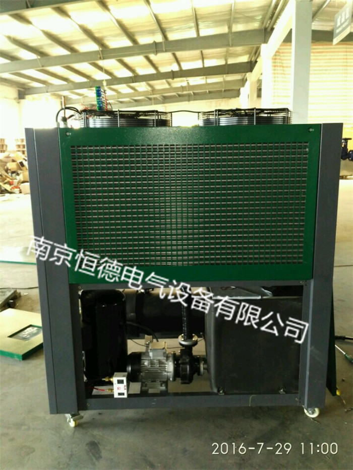 直流變頻冷水機的優(yōu)勢。