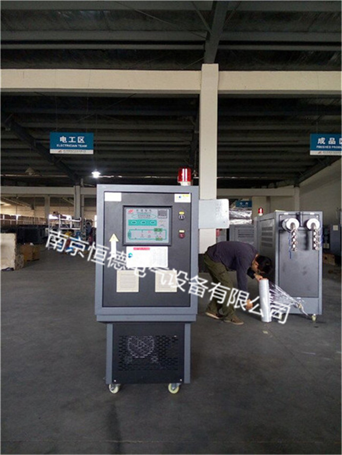小型冷水機特點