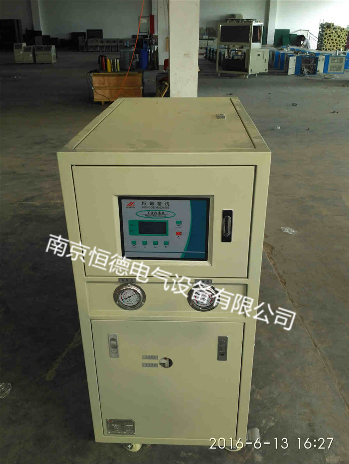 熱壓模溫工作機(jī)產(chǎn)品特點(diǎn)